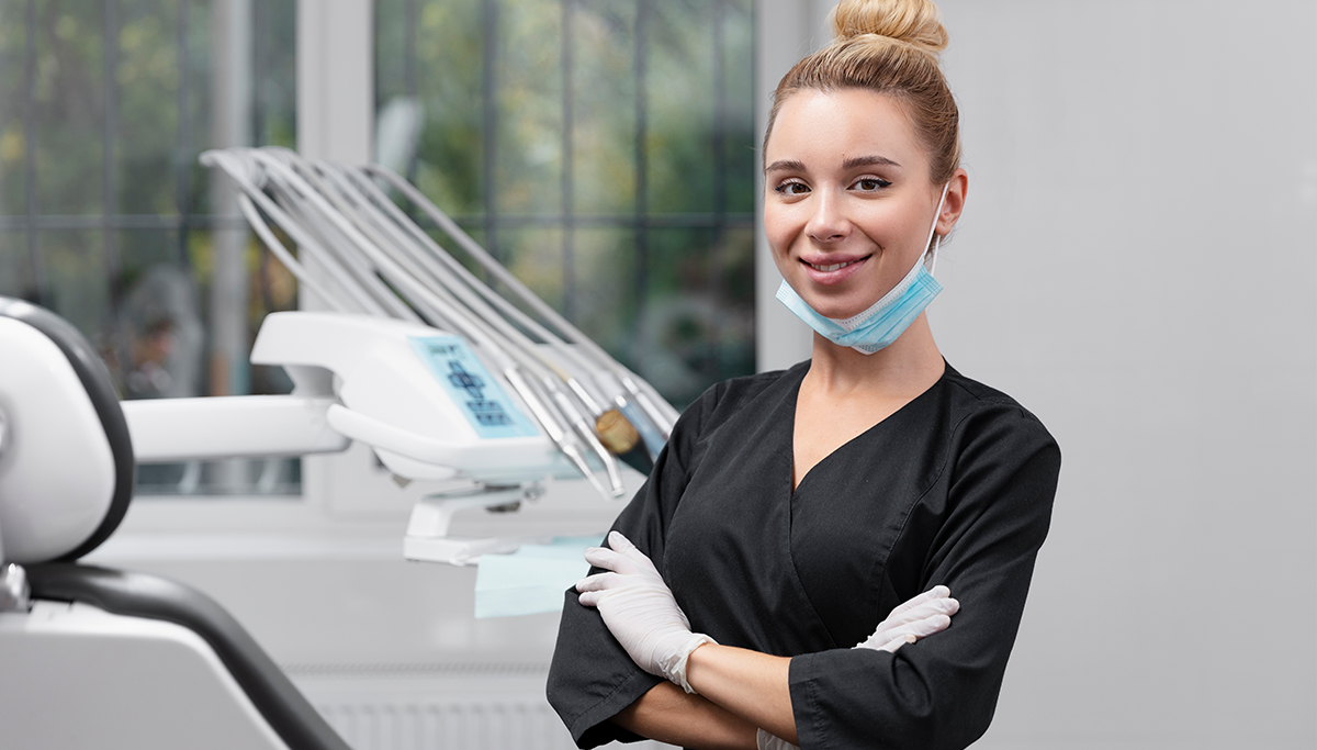 find out why why dentists in australia and beyond should invest in clear aligners training