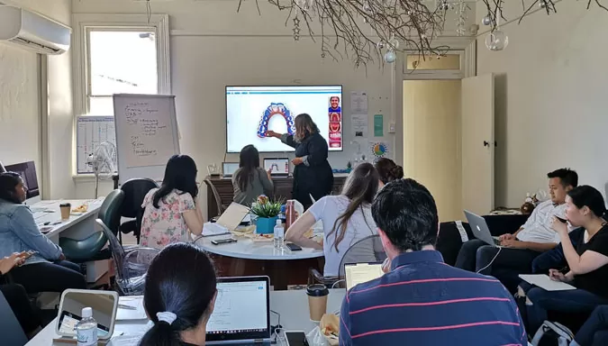 The best versus the rest: comparing orthodontic clear aligners courses